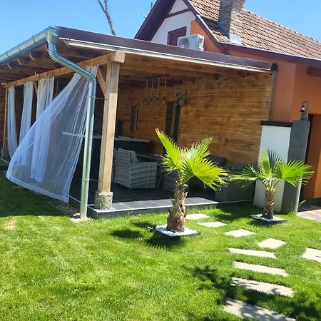 Holdvirag Vendeghaz * Janoshalma