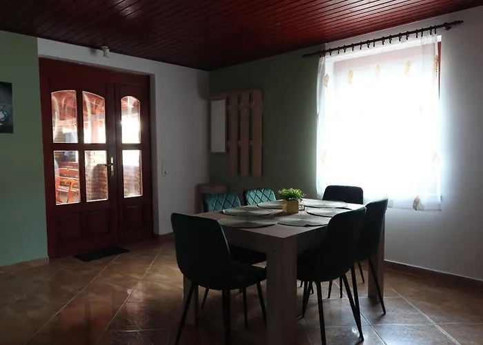 Holdvirag Vendeghaz Janoshalma